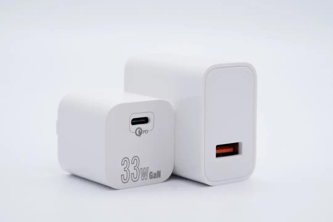 电源适配器